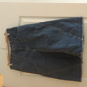 Gloria Vanderbilt denim skirt size 12
